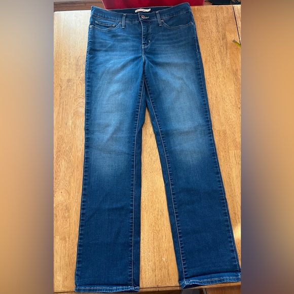 Levi's Women's Straight Leg Jeans in Deep Blue - Picture 2 of 13